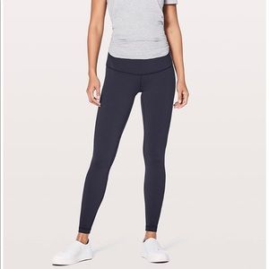 Black Wunder Under III (full-on luon)